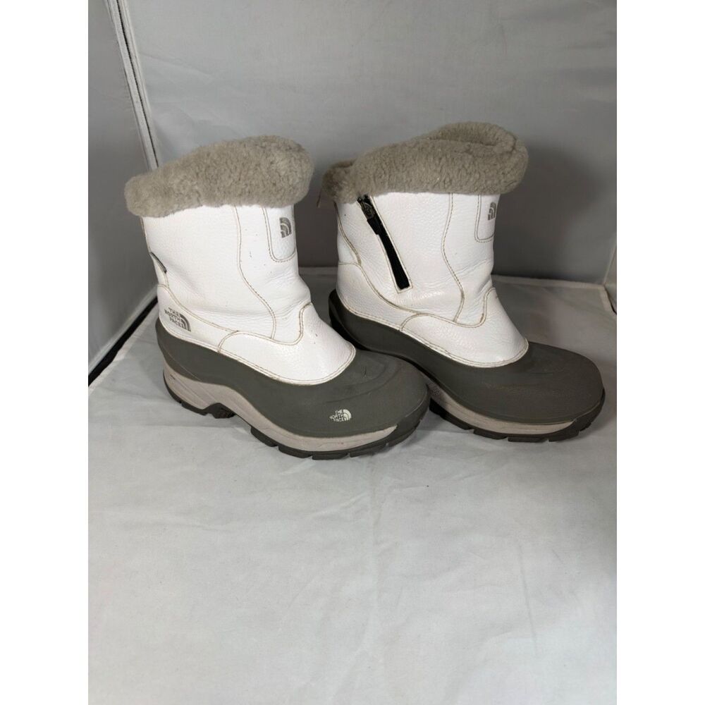 The North Face Women’s Primaloft Insulated Winter Boots, White/Gray, US 8.5